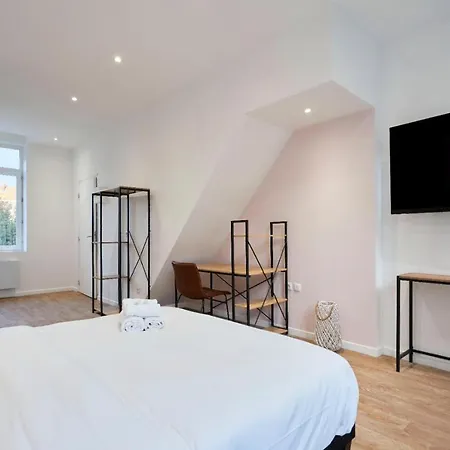 Ng Suitehome - Lille I Gare I Lorraine - Maison 2 - Balneo - Netflix - Wifi - Jardin Дом отдыха