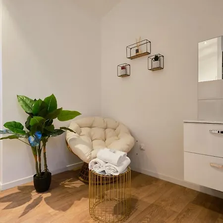 Ng Suitehome - Lille I Gare I Lorraine - Maison 2 - Balneo - Netflix - Wifi - Jardin *